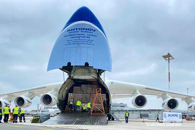 an-225-mriya-uspishno-dostaviv-110-tonn-komplektiv-dlya-testuvannya-na-covid-19-do-avstriji-v-umovah-globalnogo-deficitu-transportnih-potuzhnostey